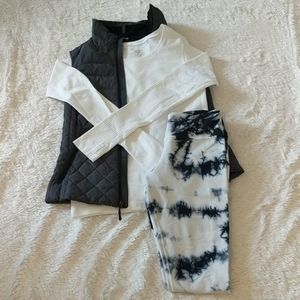 Athleta White Flurry Base Layer Top Wicking